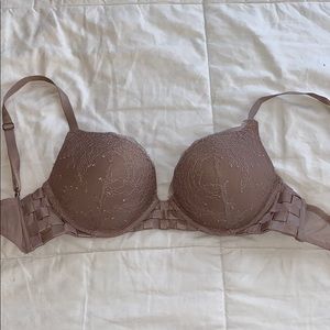 Victoria’s Secret Bombshell